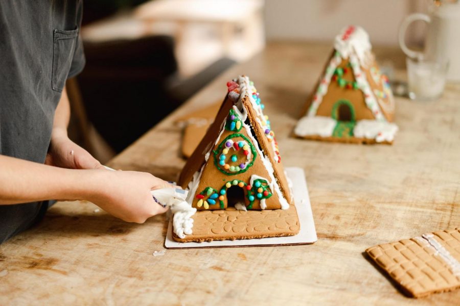 Photo Source: https://www.bestproducts.com/parenting/kids/g23688189/gingerbread-house-kits/?slide=1