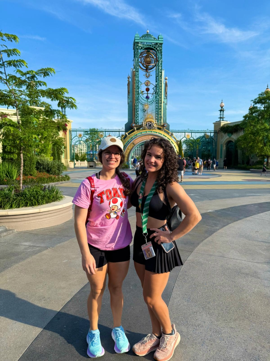  This summer, Amanda Quintela visited Universal’s Epic Universe theme park to embark on an adventure filled with fun and thrill!