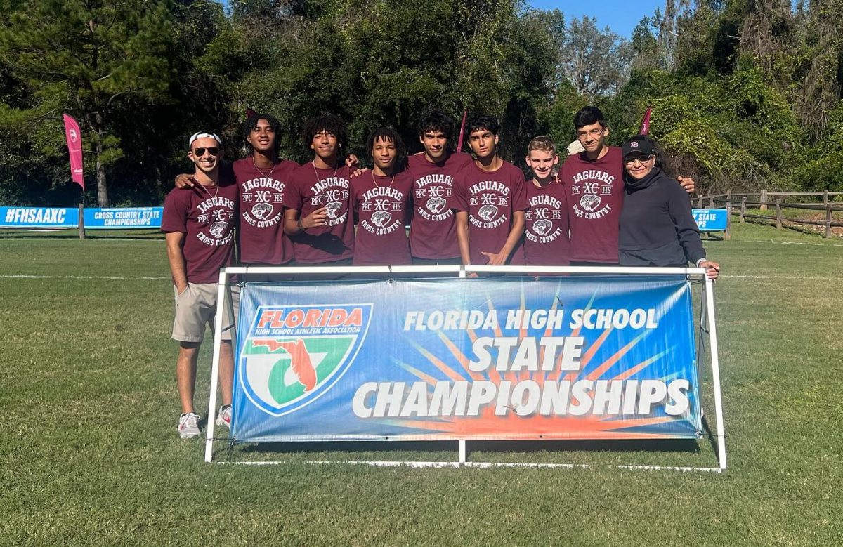 Last year's Jags Cross Country team before sprinting into the state championships.