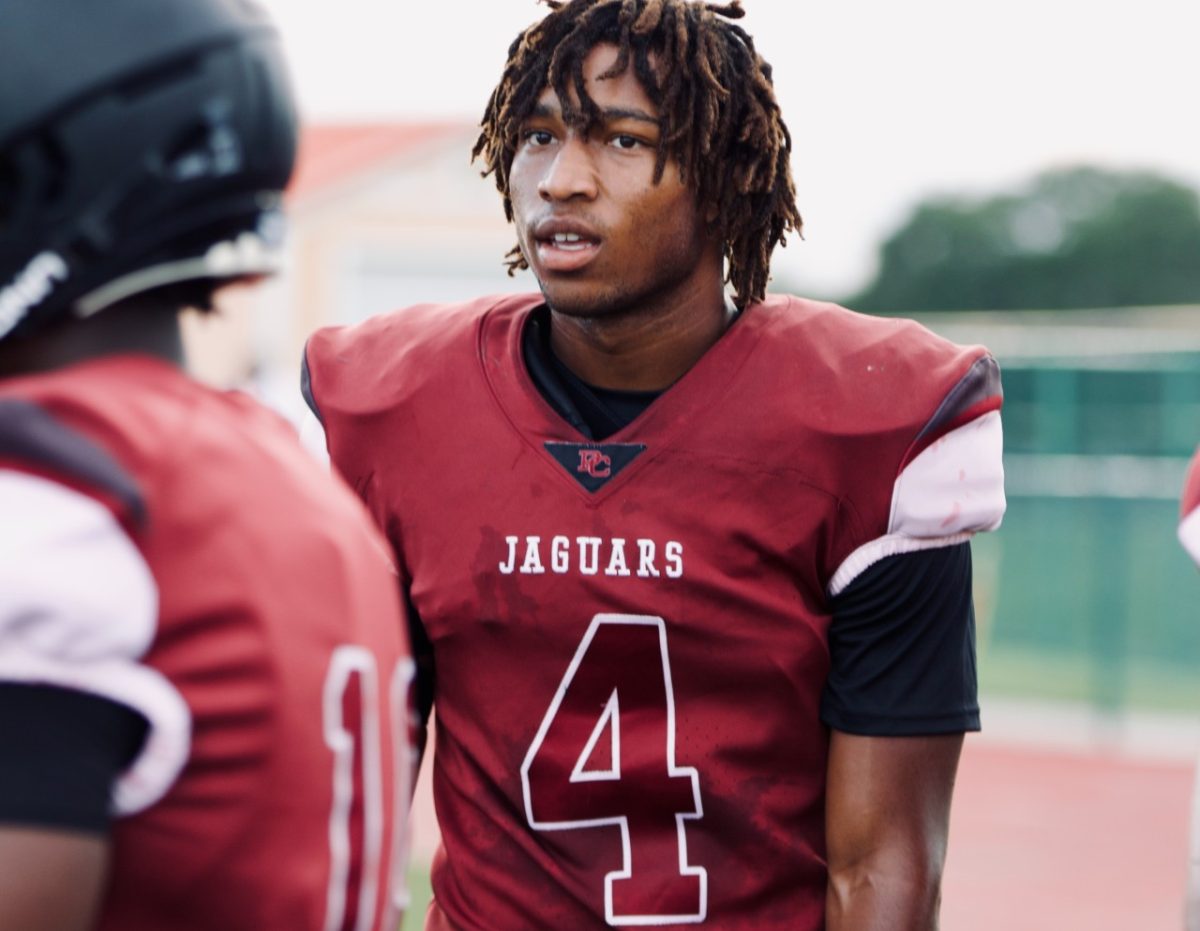Quincy Walker [#4] at the home game on September 12 against North Miami High School.