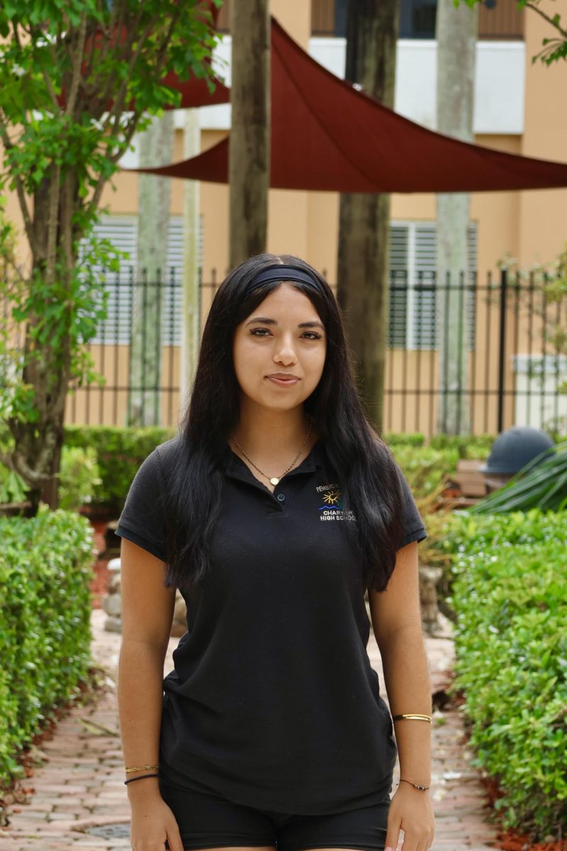 Gabriela Godoy, Clubs Editor